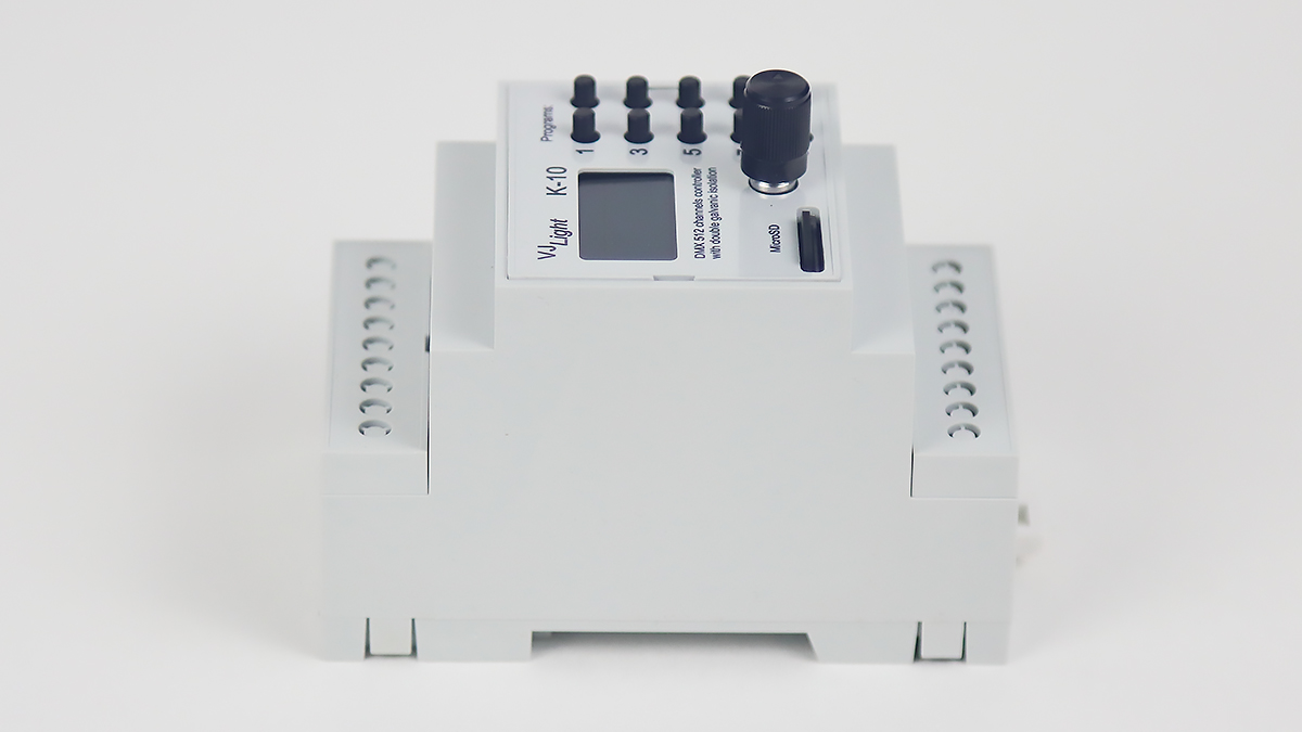 VJLght K-10 - DMX-512 контроллер с двойной гальванической развязкой на DIN рейку и простым программированием сцен и программ в текстовом файле.
